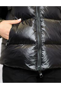 Deha - DEHA - Czarna pikowana kurtka. Kolor: czarny. Materiał: puch, materiał. Wzór: aplikacja. Sezon: zima. Styl: klasyczny