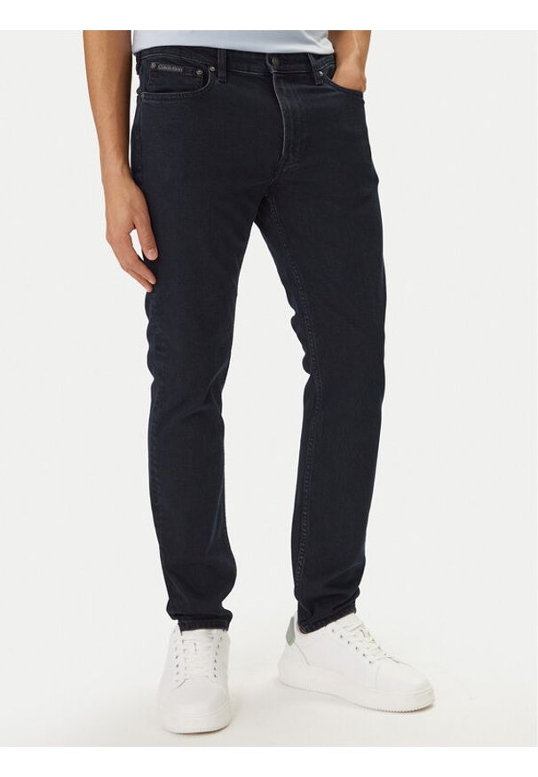 Calvin Klein Jeansy LV04RF930G Czarny Slim Taper Fit. Kolor: czarny