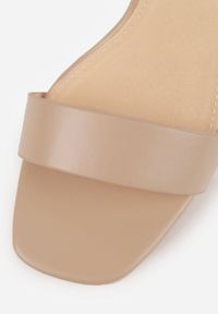 Renee - Ciemnobeżowe Sandały VICES na Słupkowym Obcasie ze Skórzaną Wkładką Azimera. Okazja: na co dzień, na imprezę. Kolor: beżowy. Materiał: skóra. Sezon: lato. Obcas: na obcasie. Styl: casual. Wysokość obcasa: średni #8