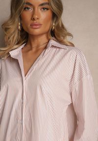 Renee - Beżowa Koszula z Bawełny o Kroju Oversize w Paski z Metalicznymi Zdobieniami Pasenitia. Okazja: na co dzień. Typ kołnierza: kołnierzyk klasyczny. Kolor: beżowy. Materiał: bawełna. Długość rękawa: długi rękaw. Długość: długie. Wzór: aplikacja, paski. Styl: klasyczny, casual, elegancki #5