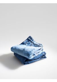 Reserved - Classic denim regular - granatowy. Kolor: niebieski