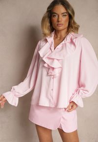 Renee - Różowa Koszula z Ozdobnymi Falbankami Jeneviella. Okazja: na co dzień. Typ kołnierza: kołnierz z falbankami. Kolor: różowy. Wzór: aplikacja. Styl: klasyczny, casual #4