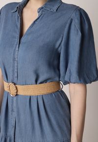 Born2be - Jasnoniebieska Sukienka Koszulowa z Wiskozą Bufiastymi Rękawami i Plecionym Paskiem Eriflara. Kolor: niebieski. Materiał: wiskoza. Wzór: ażurowy. Typ sukienki: koszulowe. Styl: elegancki, klasyczny #3