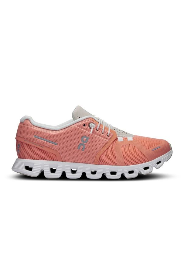 On - Sneakersy damskie ON CLOUD 5 Flamingo | Pearl. Okazja: na co dzień, do pracy, na spacer. Kolor: pomarańczowy. Sport: turystyka piesza