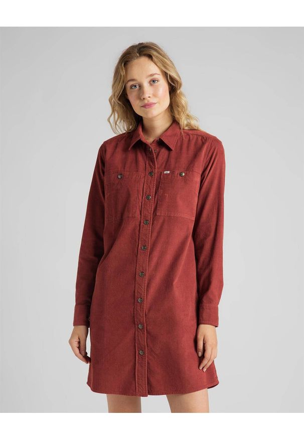 Lee - LEE WORKSHIRT DRESS DAMSKA SUKIENKA KOSZULOWA RED OCHRE L50SMROE. Typ sukienki: koszulowe