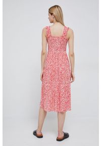 Vero Moda sukienka kolor czerwony midi rozkloszowana. Kolor: czerwony. Materiał: tkanina, materiał, wiskoza. Długość rękawa: na ramiączkach. Typ sukienki: rozkloszowane. Długość: midi #3