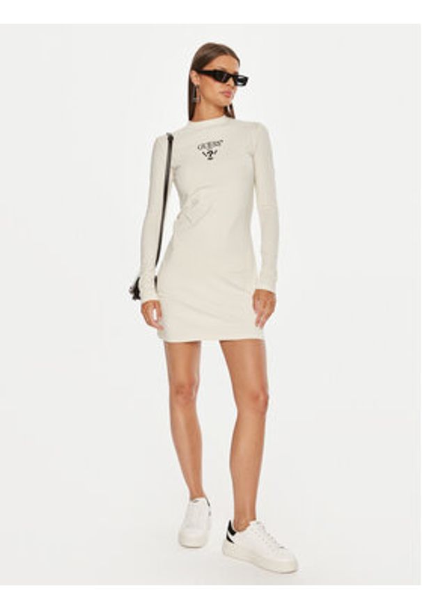 Guess Sukienka codzienna Colette Jersey V4BK04 KCDH1 Biały Regular Fit. Okazja: na co dzień. Kolor: biały. Materiał: bawełna. Typ sukienki: proste. Styl: casual