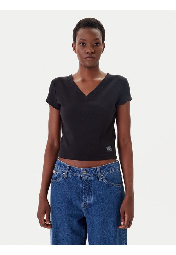 Calvin Klein Jeans T-Shirt LV047C910G Czarny Regular Fit. Kolor: czarny. Materiał: bawełna