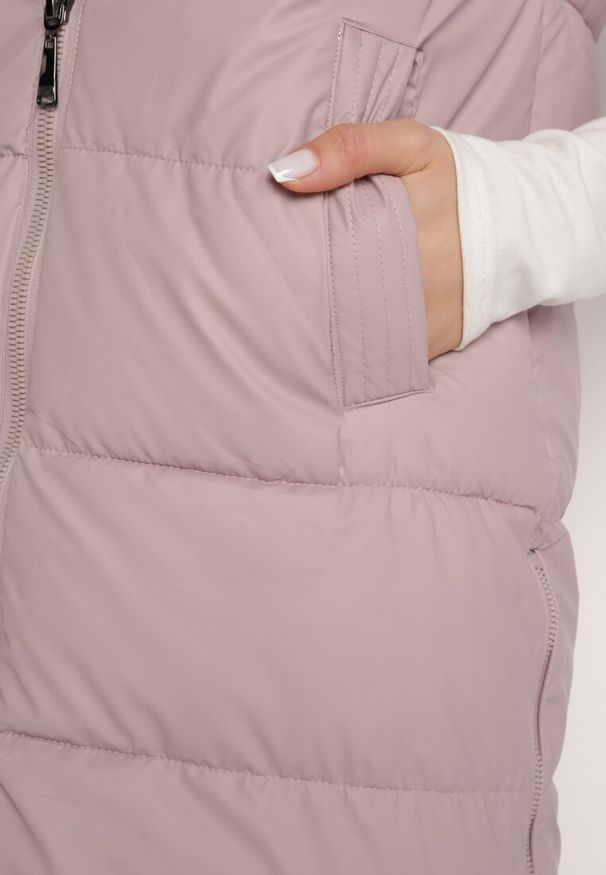 Born2be - Ciemnoróżowa Pikowana Kamizelka z Kapturem i Obustronnym Suwakiem Trilasa. Typ kołnierza: kaptur. Kolor: różowy. Styl: elegancki