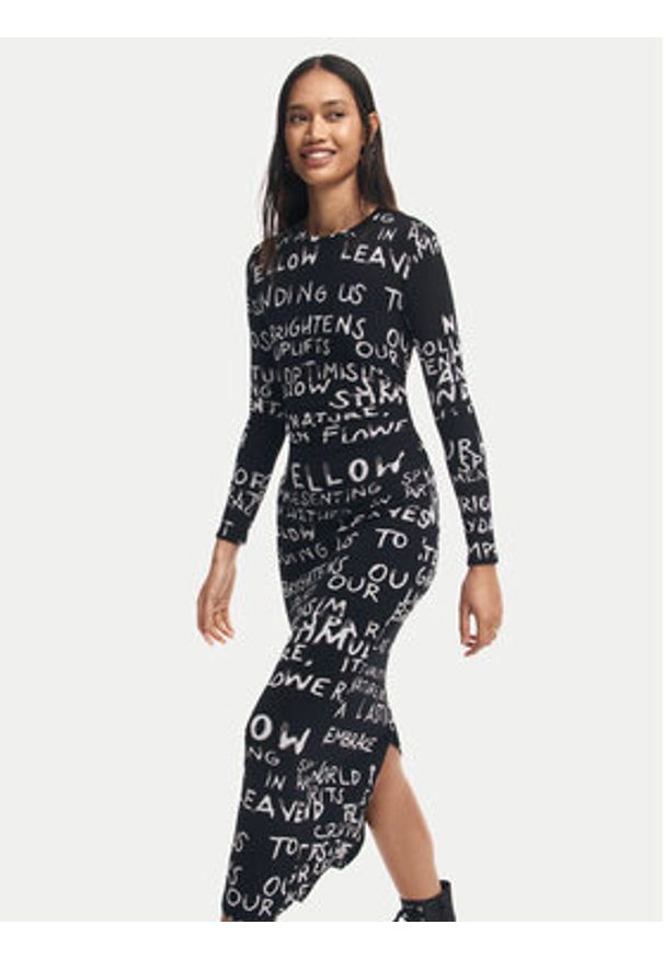 Desigual Sukienka codzienna 24WWVK45 Czarny Slim Fit. Okazja: na co dzień. Kolor: czarny. Materiał: wiskoza. Typ sukienki: proste. Styl: casual