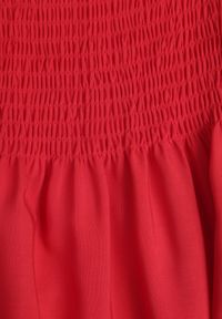 Born2be - Czerwona Bawełniana Sukienka Typu Hiszpanka Tolowena. Typ kołnierza: dekolt hiszpanka. Kolor: czerwony. Materiał: bawełna. Sezon: lato. Styl: elegancki #3