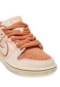 Nike Sneakersy SB Dunk Low Pro Prm FV5926 200 Brązowy. Kolor: brązowy. Materiał: skóra