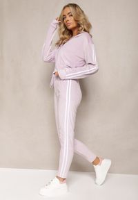 Renee - Jasnofioletowy 2-Częściowy Komplet Dresowy z Weluru z Ozdobnymi Lampasami Bluza i Spodnie Anelpe. Kolor: fioletowy. Materiał: welur, dresówka #5
