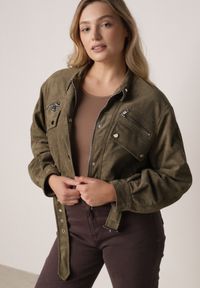 Born2be - Ciemnobeżowa Kurtka z Imitacji Zamszu w Stylu Utility z Suwakami i Paskiem Birasa. Okazja: na co dzień. Kolor: beżowy. Materiał: zamsz. Wzór: gładki. Styl: casual, elegancki, rockowy #1