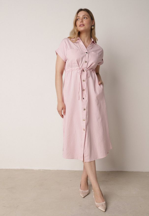 Born2be - Różowa Sukienka Koszulowa z Bawełną Wiskozą i Ozdobnymi Guzikami Parranes. Okazja: na co dzień. Kolor: różowy. Materiał: wiskoza, bawełna. Typ sukienki: koszulowe. Styl: casual, klasyczny, elegancki