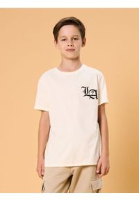 Sinsay - Bawełniana koszulka z nadrukiem - kremowy. Kolor: kremowy. Materiał: bawełna. Wzór: nadruk #1