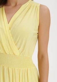 Born2be - Żółta Sukienka Clymiolea. Kolor: żółty. Materiał: tkanina, wiskoza. Długość rękawa: na ramiączkach. Wzór: jednolity. Typ sukienki: kopertowe. Styl: elegancki. Długość: maxi #2