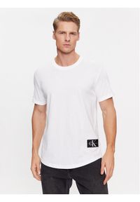 Calvin Klein Jeans T-Shirt J30J323482 Biały Regular Fit. Kolor: biały. Materiał: bawełna