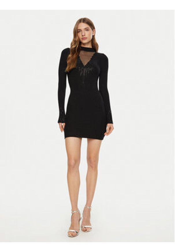Guess Sukienka codzienna W5RK14 Z2Y50 Czarny Regular Fit. Okazja: na co dzień. Kolor: czarny. Materiał: syntetyk. Typ sukienki: proste. Styl: casual
