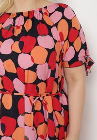 Born2be - Różowa Trapezowa Sukienka Bawełniana z Elastycznym Dekoltem i Sznurkiem w Talii Eeraphina. Kolor: różowy. Materiał: bawełna. Typ sukienki: trapezowe. Styl: wizytowy, rockowy, elegancki #6