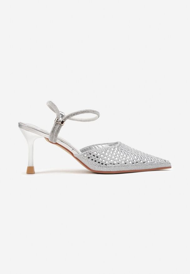 Renee - Srebrne Sandały Slingback na Szpilce ze Szpiczastym Noskiem z Cyrkoniami Dimena. Okazja: na co dzień. Nosek buta: szpiczasty. Kolor: srebrny. Materiał: jeans. Obcas: na szpilce. Styl: casual, wizytowy