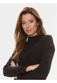 Calvin Klein Sukienka codzienna K20K206110 Czarny Regular Fit. Okazja: na co dzień. Kolor: czarny. Materiał: syntetyk. Typ sukienki: proste. Styl: casual #2