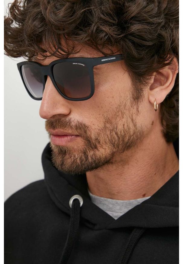 Armani Exchange Okulary przeciwsłoneczne 0AX4112S męskie kolor czarny. Kształt: prostokątne. Kolor: czarny