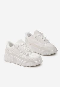Born2be - Białe Sneakersy na Platformie z Ozdobnymi Przeszyciami Wedima. Kolor: biały. Obcas: na platformie