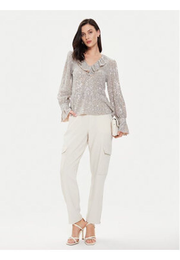 Karen by Simonsen Spodnie materiałowe Nina10104876 Beżowy Straight Fit. Kolor: beżowy. Materiał: syntetyk