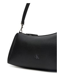 Calvin Klein Jeans Torebka Drop Lg Shoulder Bag LV04K3123G Czarny. Kolor: czarny. Materiał: skórzane