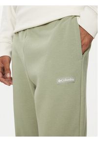 columbia - Columbia Spodnie dresowe Meridian Creek™ 2105861 Zielony Regular Fit. Kolor: zielony. Materiał: syntetyk #3