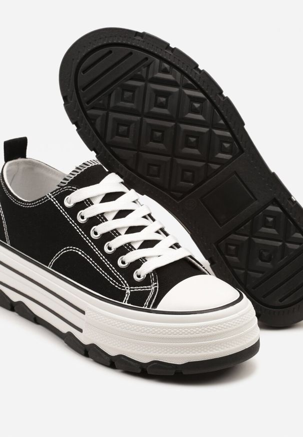 Born2be - Czarne Trampki na Grubej Podeszwie pod Kostkę Adsoria. Okazja: na co dzień. Zapięcie: sznurówki. Kolor: czarny. Materiał: jeans. Styl: klasyczny, casual