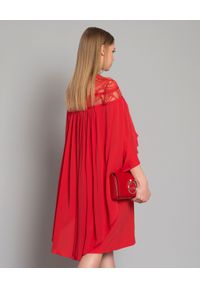 Elie Saab - ELIE SAAB - Czerwona sukienka z jedwabiu. Okazja: na co dzień. Kolor: czerwony. Materiał: jedwab. Wzór: aplikacja, koronka. Typ sukienki: proste. Styl: casual, wizytowy, elegancki #4