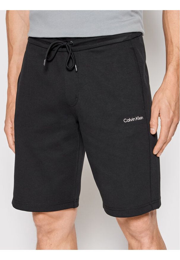 Szorty sportowe Calvin Klein. Kolor: czarny. Materiał: bawełna. Styl: sportowy