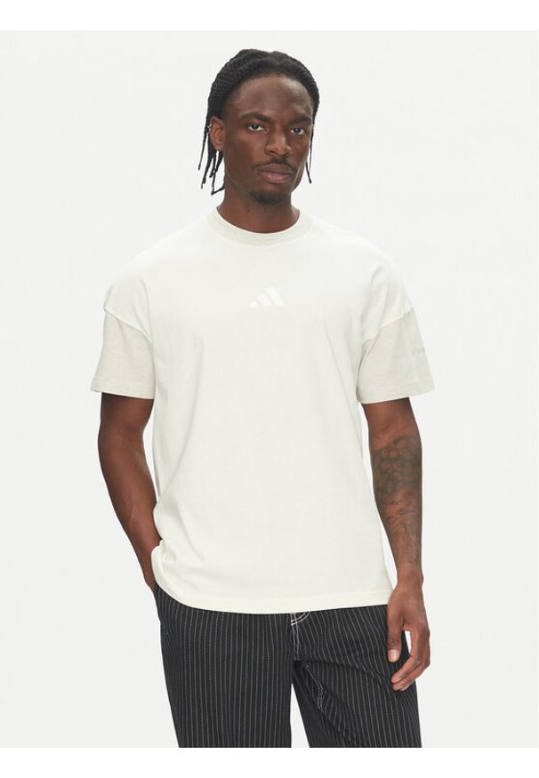 Adidas - adidas T-Shirt ALL SZN Colorblock JJ3679 Biały Loose Fit. Kolor: biały. Materiał: bawełna