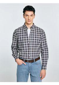 Big-Star - Koszula męska bawełniana w kratę czarna Gibbineros 906. Okazja: na co dzień. Kolor: czarny. Materiał: bawełna. Wzór: haft, kratka, gładki. Styl: klasyczny, casual #1