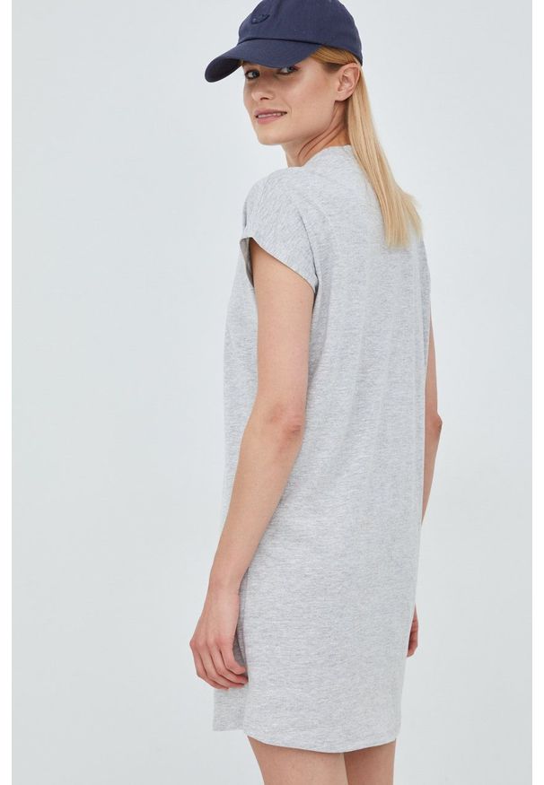 Vero Moda sukienka bawełniana kolor szary mini oversize. Kolor: szary. Materiał: bawełna. Typ sukienki: oversize. Długość: mini