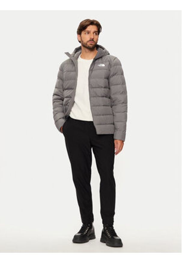 The North Face Kurtka puchowa Aconcaqua NF0A84I1 Szary Regular Fit. Kolor: szary. Materiał: syntetyk