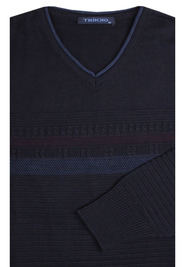 Elegancki Męski Sweter z Dekoltem w Serek (V-Neck) - Trikko - Granatowy. Okazja: na co dzień, na spotkanie biznesowe, do pracy. Typ kołnierza: dekolt w serek. Kolor: niebieski. Materiał: bawełna, akryl. Styl: elegancki