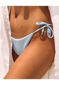 SUSAN SWIMWEAR - Dół od bikini Baby Blue. Stan: obniżony. Kolor: niebieski. Materiał: tkanina, satyna #1