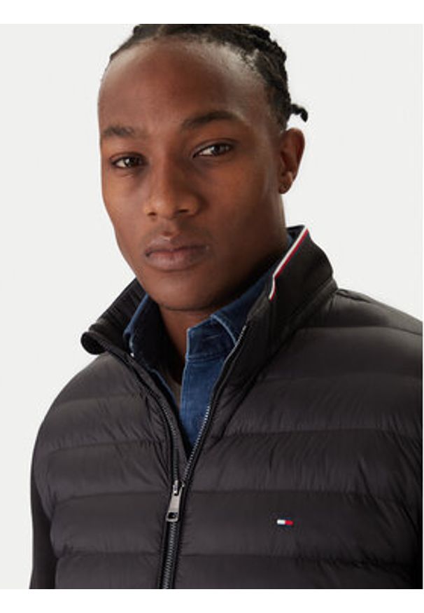 TOMMY HILFIGER - Tommy Hilfiger Kurtka przejściowa Mix Media Ess MW0MW41329 Czarny Regular Fit. Kolor: czarny. Materiał: bawełna