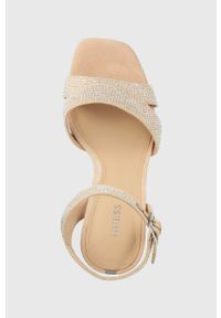Guess sandały ZELINE kolor beżowy FL6ZLE ESU03. Zapięcie: klamry. Kolor: beżowy. Materiał: skóra. Obcas: na obcasie. Wysokość obcasa: średni #5