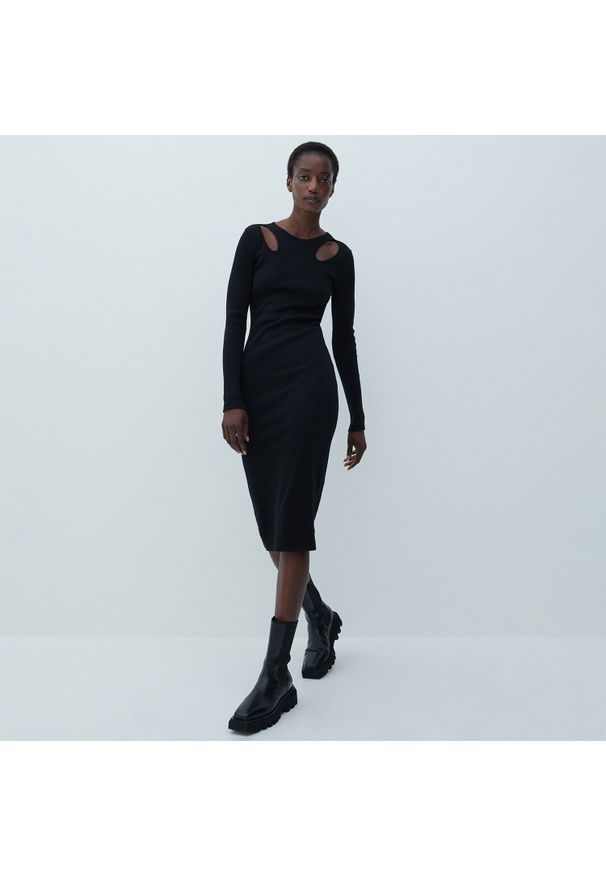 Reserved - Sukienka z prążkowanej dzianiny - Czarny. Kolor: czarny. Materiał: dzianina, prążkowany