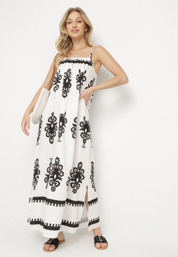 Born2be - Biała Sukienka o Rozkloszowanym Kroju na Ramiączkach w Etniczny Wzór Revoniae. Okazja: na co dzień. Typ kołnierza: dekolt w kształcie V. Kolor: biały. Długość rękawa: na ramiączkach. Styl: casual, elegancki