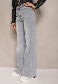 Renee - Jasnoniebieskie Bawełniane Jeansy o Szerokim Kroju High Waist Davitra. Okazja: na co dzień. Stan: podwyższony. Kolor: niebieski. Sezon: lato, wiosna. Styl: casual