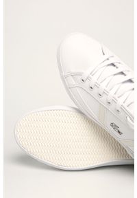 Lacoste - Buty Sideline 120. Nosek buta: okrągły. Zapięcie: sznurówki. Kolor: biały. Materiał: materiał, syntetyk, skóra ekologiczna, guma, zamsz. Szerokość cholewki: normalna. Obcas: na obcasie. Wysokość obcasa: średni #3