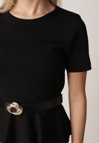 Born2be - Czarna Bluzka Dzianinowa z Baskinką i Paskiem Lyvara. Okazja: na co dzień. Kolor: czarny. Materiał: dzianina. Styl: casual, klasyczny #6