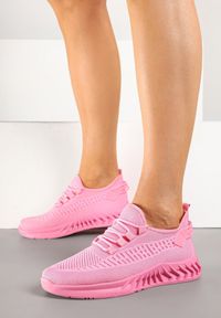 Renee - Fuksjowe Siateczkowe Buty Sportowe Sneakersy na Podeszwie z Tłoczeniami Finloti. Okazja: na co dzień. Kolor: różowy. Materiał: jeans. Wzór: aplikacja #4