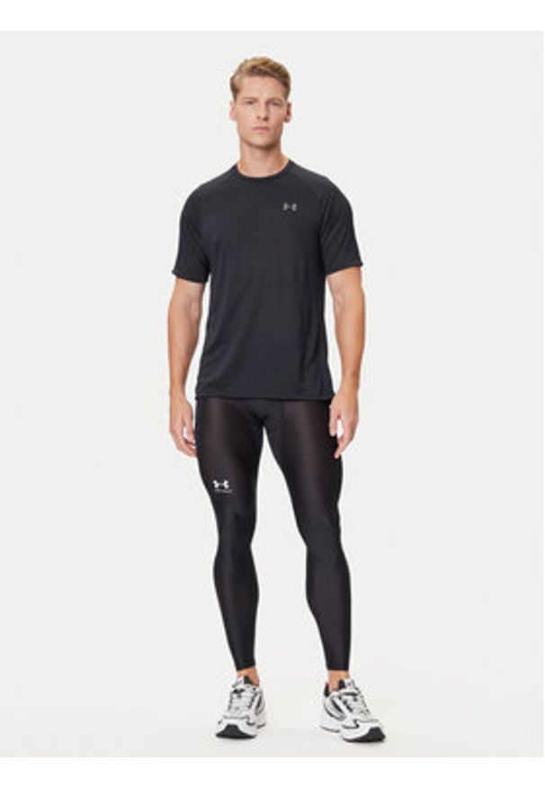 Under Armour T-Shirt 1326413 Czarny Regular Fit. Kolor: czarny. Materiał: syntetyk