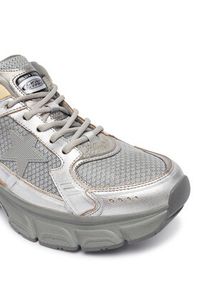 GOLDEN GOOSE - Golden Goose Sneakersy Lightstar GWF00724.F006475.70138 Srebrny. Kolor: srebrny. Materiał: skóra #2